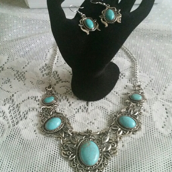 Tibetan Silver Turquoise Necklace & Earrings Set - Picture 3 of 4